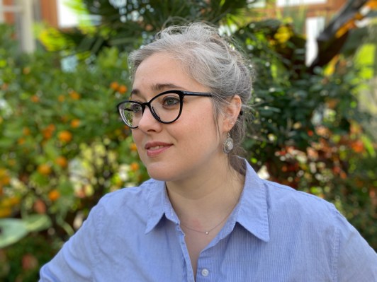 Carolyn_Oliver_color_photo_by_Benjamin_Oliver